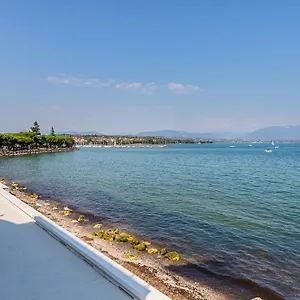 מלון דירות Residenza Miralago By Wonderful Italy, דסנזאנו דל גארדה